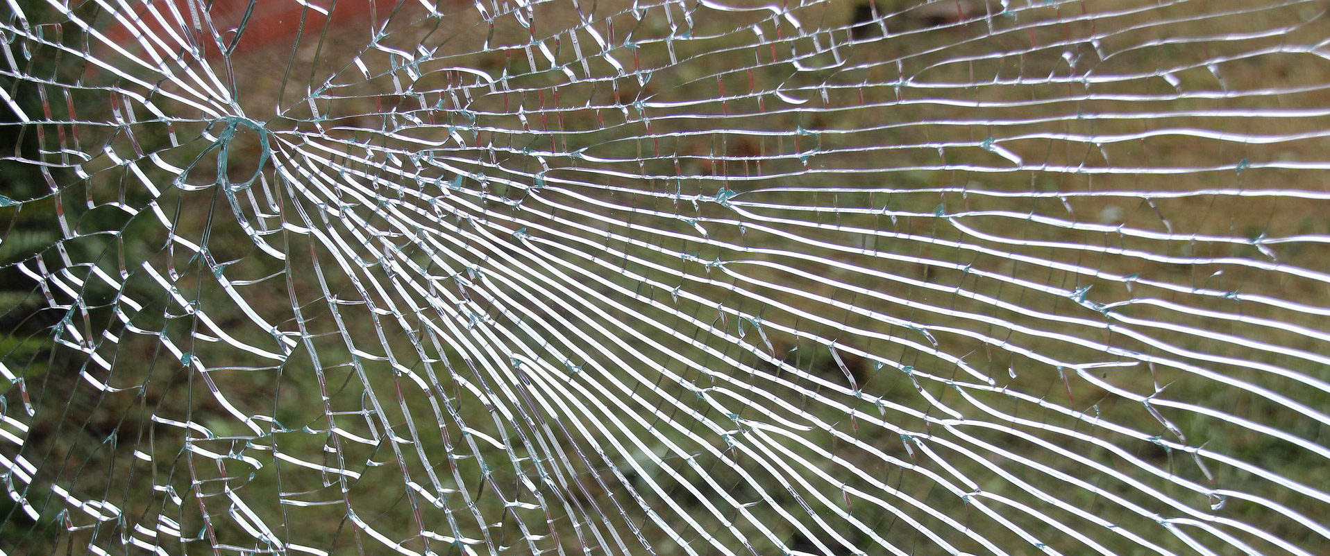 glass-pane-446857_1920_m.jpg